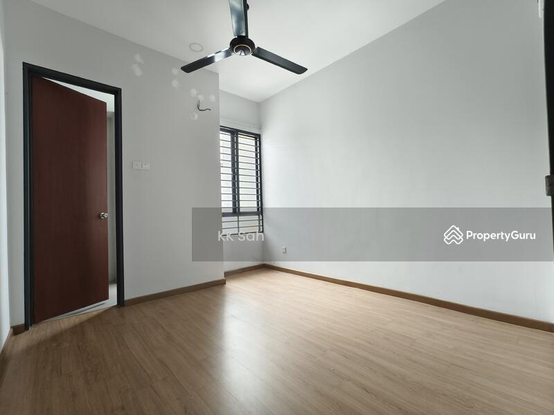 Untuk Dijual - (FACING OPEN 22x75 GOOD CONDITION) TAMAN KAJANG EAST